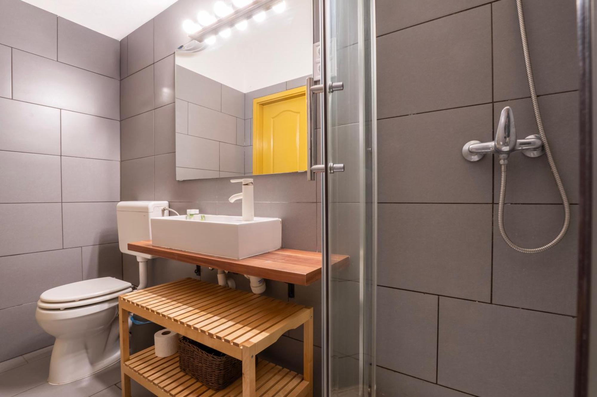 Klau10 Studio Apartment In Party District. Budapest Ngoại thất bức ảnh